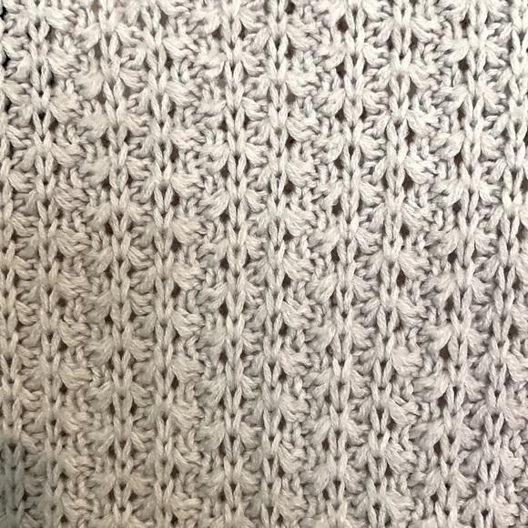 Light gray, Universal Thread size large sweater - Picture 4 of 5